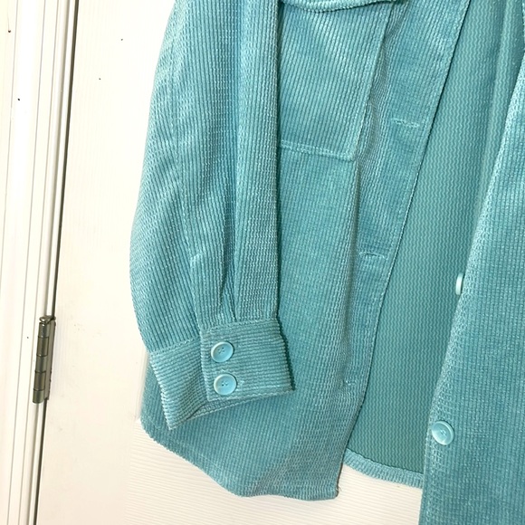 NWT Beautiful Oversized Shacket Blue / Teal Size Medium - Picture 7 of 7